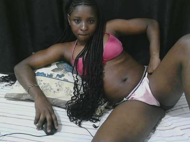 Hadijah live cam on BongaCams