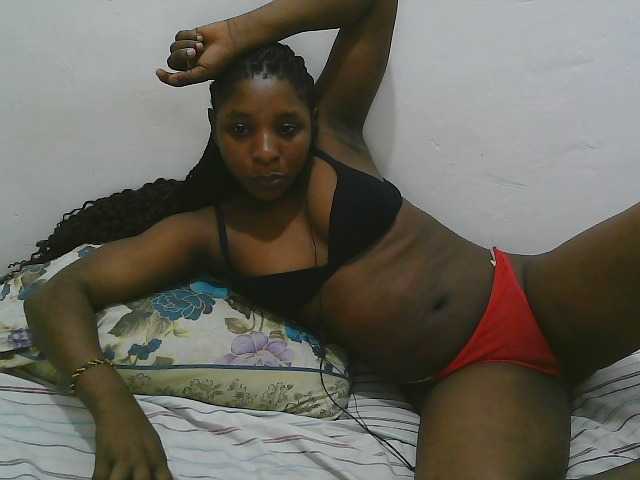 Hadijah live cam on BongaCams