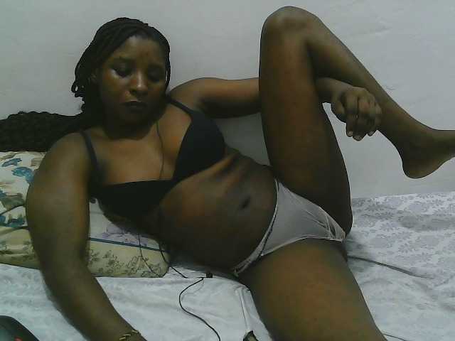 Hadijah live cam on BongaCams