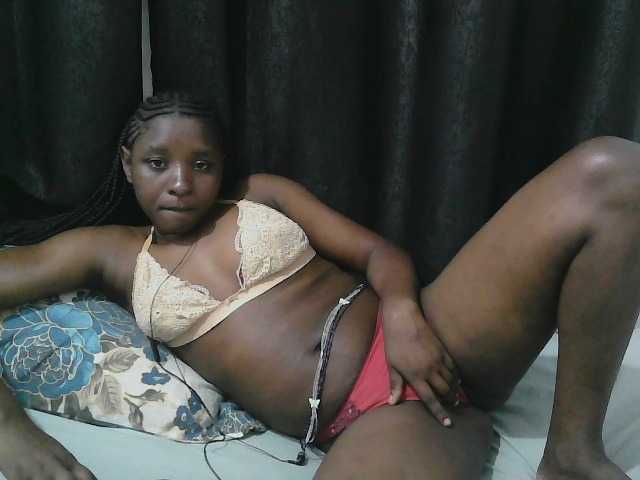 Hadijah live cam on BongaCams