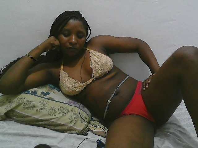 Hadijah live cam on BongaCams
