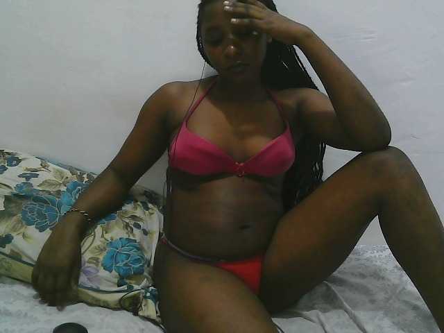 Hadijah — live female cam