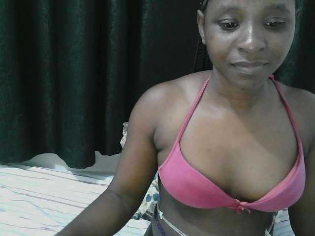Hadijah live cam on BongaCams