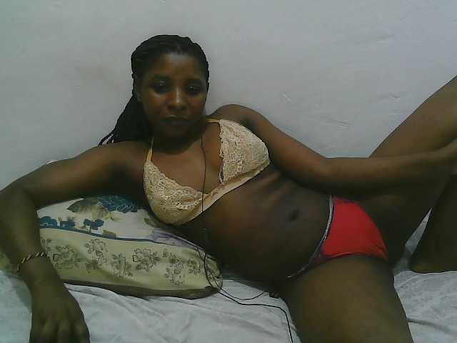 Hadijah live cam on BongaCams