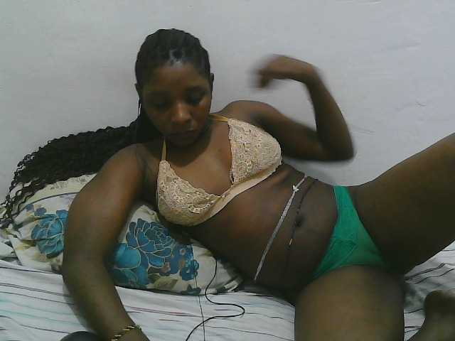 Hadijah live cam preview