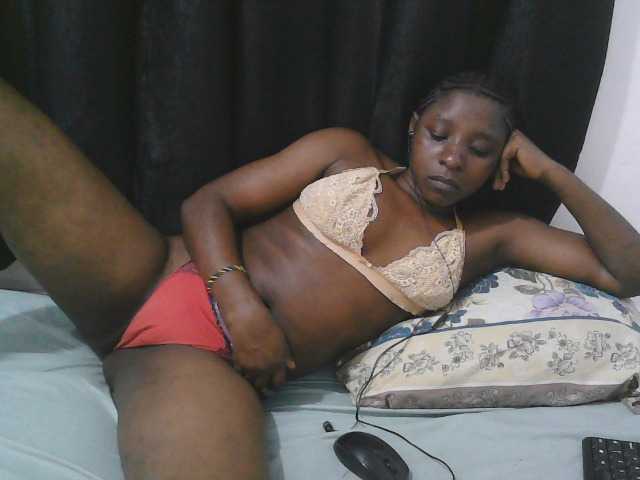 Hadijah live cam on BongaCams