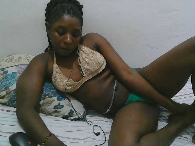 Hadijah, en directo ahora en BongaCams