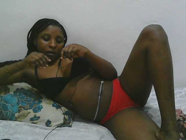 Hadijah live cam on BongaCams