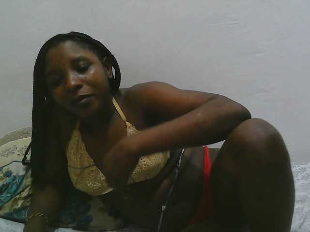 Hadijah live cam on BongaCams