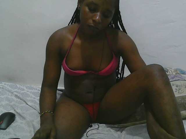Hadijah live cam on BongaCams