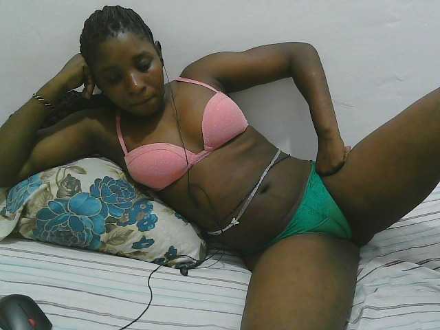 Hadijah, en directo ahora en BongaCams