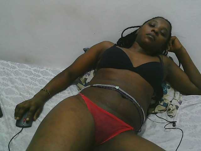 Hadijah live cam on BongaCams
