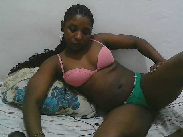 Hadijah live cam preview