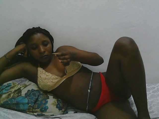 Hadijah live cam on BongaCams