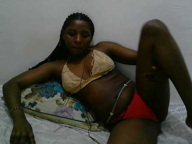 Hadijah live cam on BongaCams