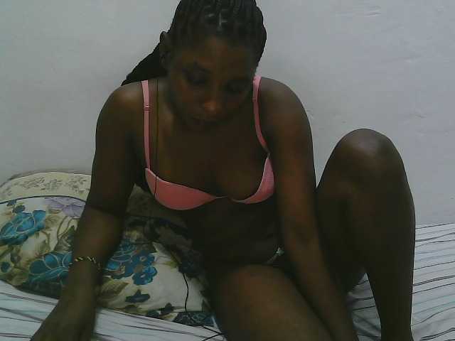 Hadijah live cam on BongaCams