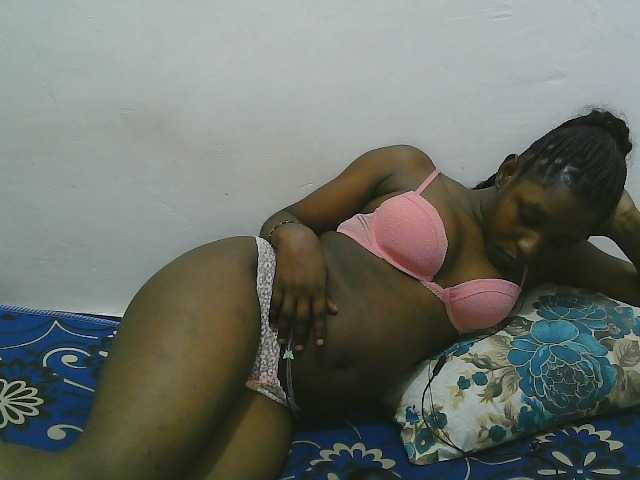 Hadijah live cam on BongaCams