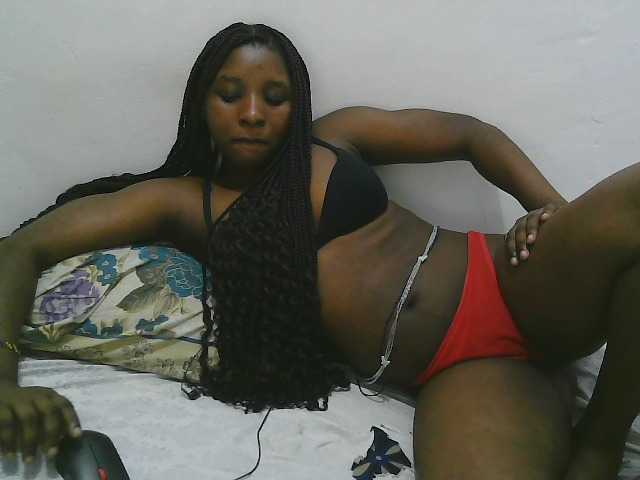 Hadijah live cam on BongaCams