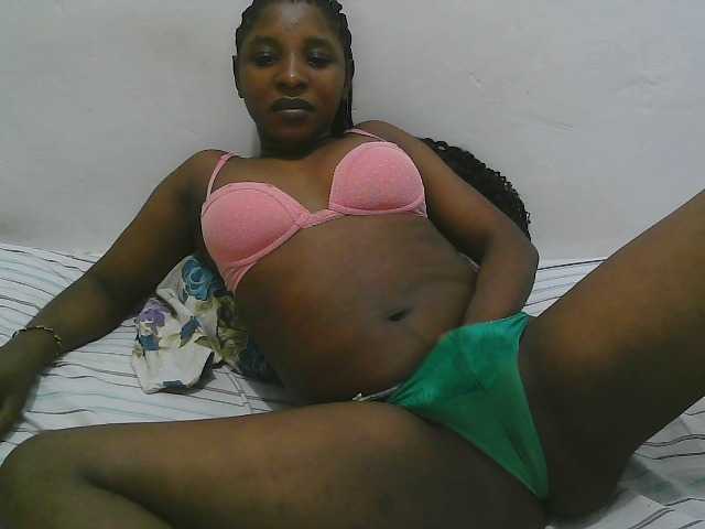 Hadijah, en directo ahora en BongaCams