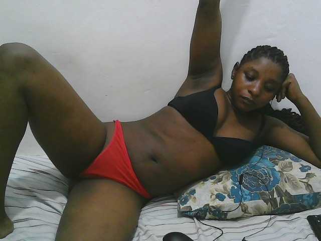 Hadijah live cam on BongaCams