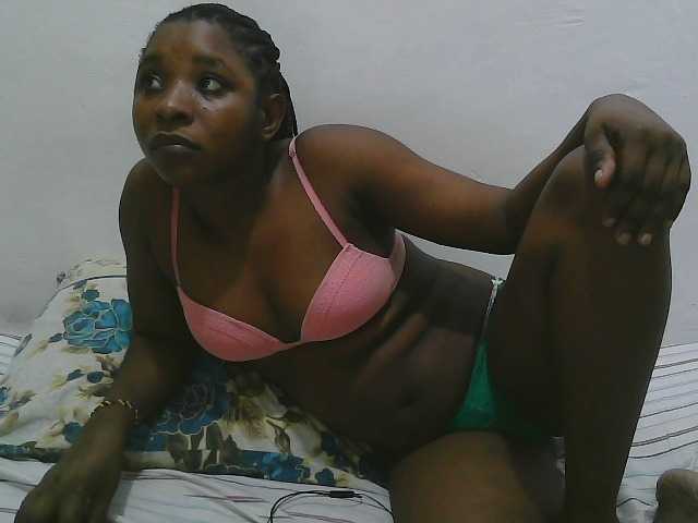 Hadijah live cam preview