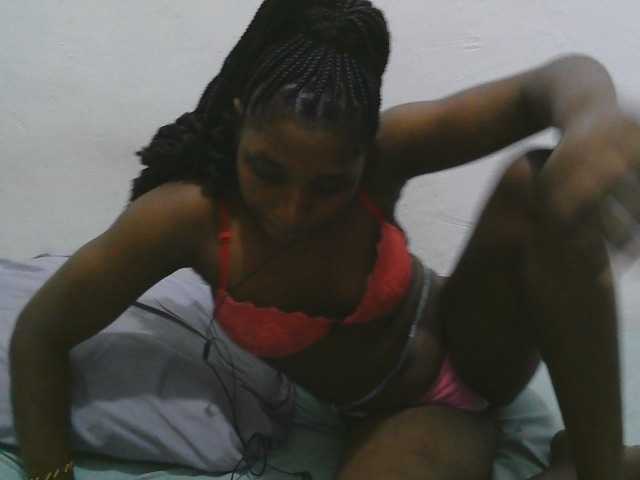 Hadijah live cam on BongaCams