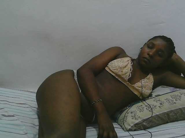 Hadijah, en directo ahora en BongaCams