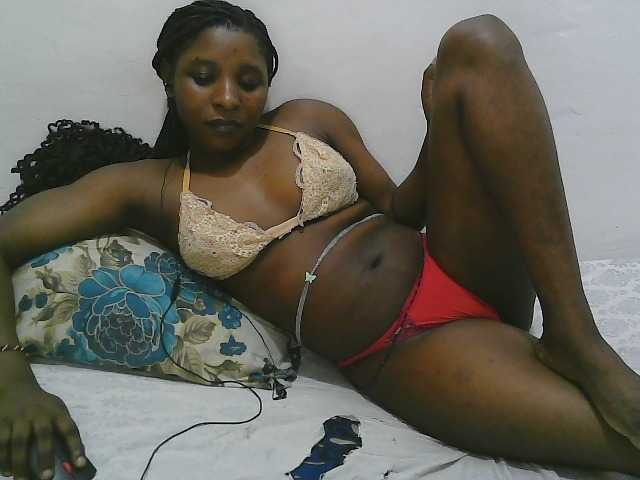 Hadijah live cam on BongaCams