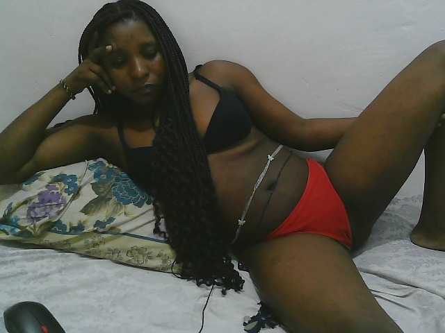 Hadijah live cam on BongaCams