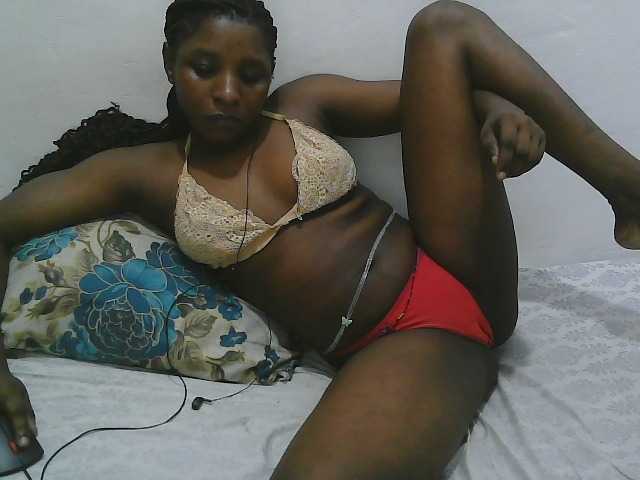 Hadijah live cam on BongaCams