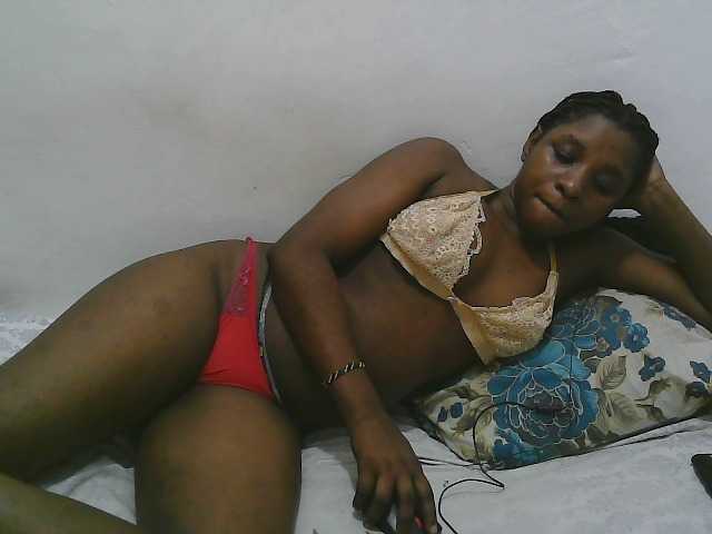 Hadijah live cam on BongaCams
