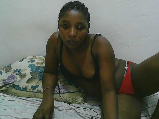 Hadijah live cam on BongaCams