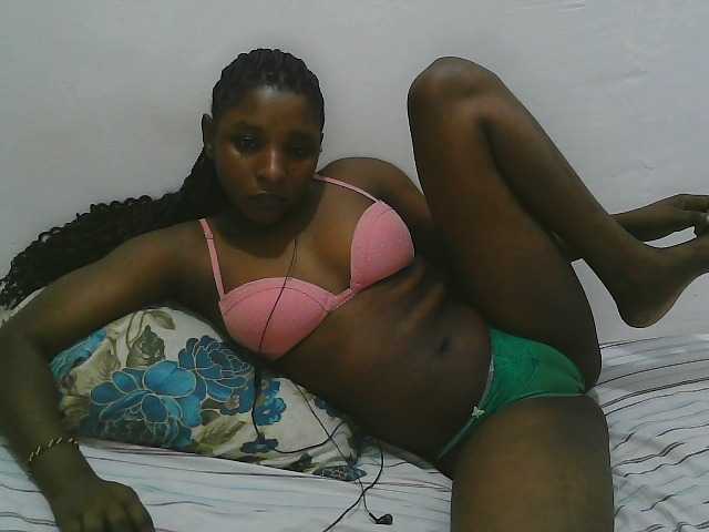 Hadijah, en directo ahora en BongaCams