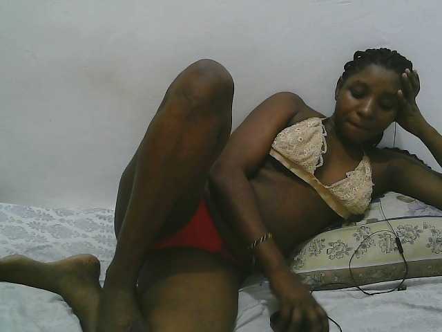 Hadijah live cam on BongaCams