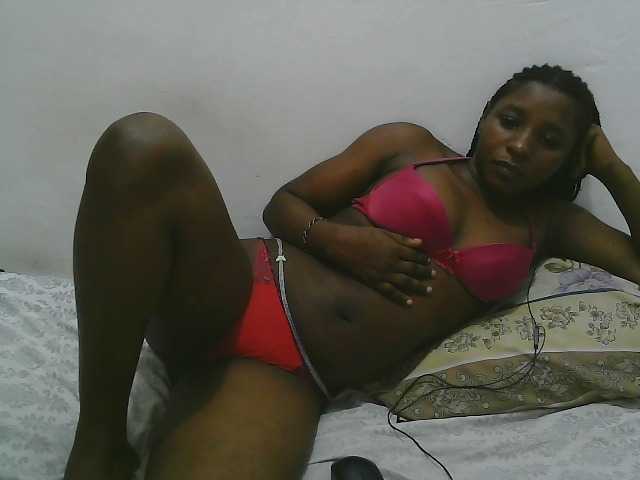 Hadijah — live female cam