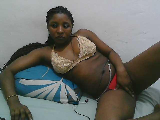 Hadijah live cam on BongaCams