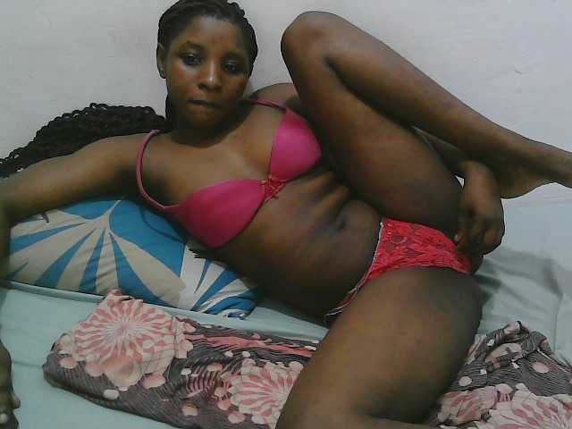 Hadijah live cam on BongaCams