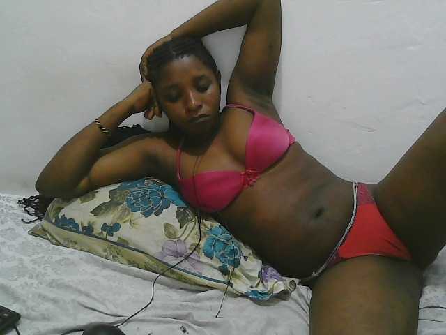 Hadijah — live female cam