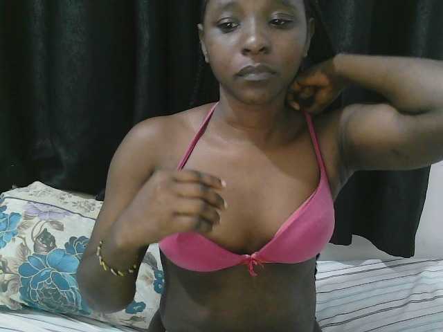 Hadijah live cam on BongaCams
