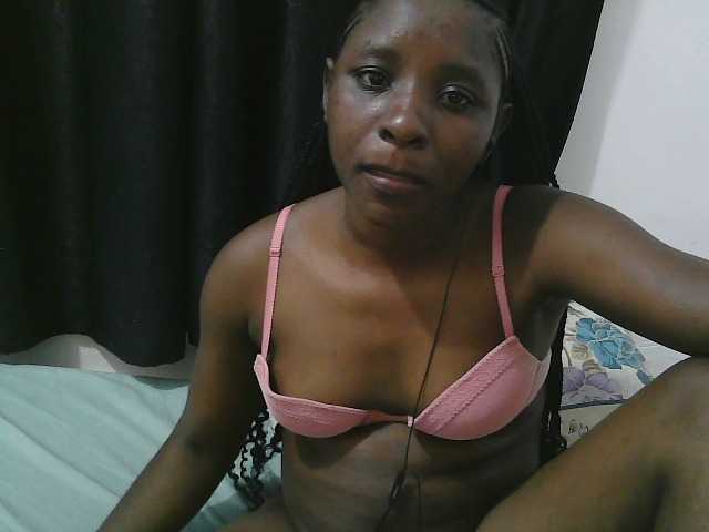 Hadijah live cam on BongaCams