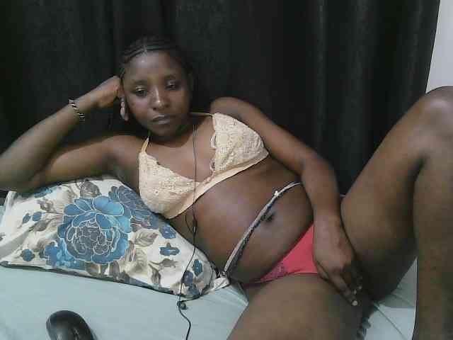 Hadijah Live Webcam on BongaCams