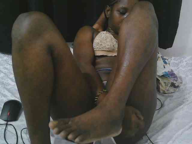 Hadijah Live Webcam on BongaCams