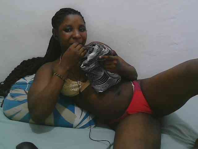 Model: Hadijah