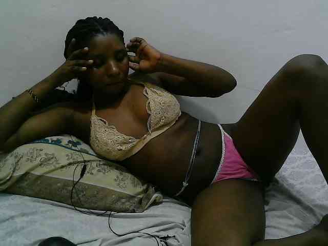 Modèle: Hadijah