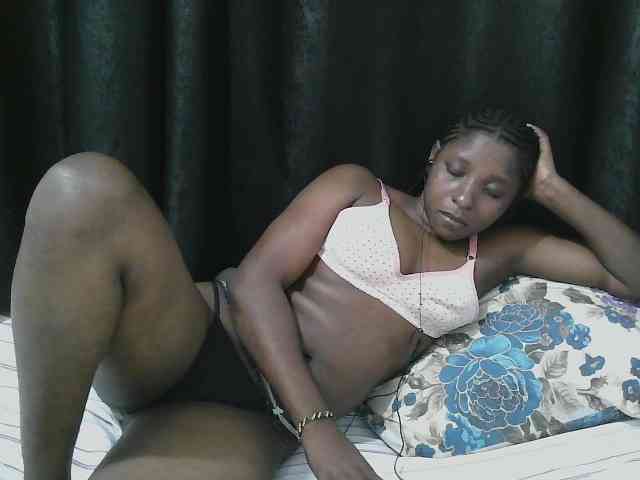 Hadijah Live Webcam on BongaCams