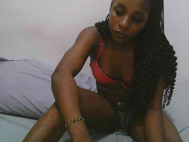 Model: Hadijah