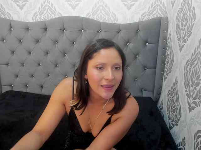 CataleyaLux Live Webcam on BongaCams