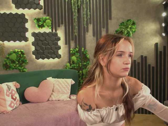 agata-cristee live cam on BongaCams