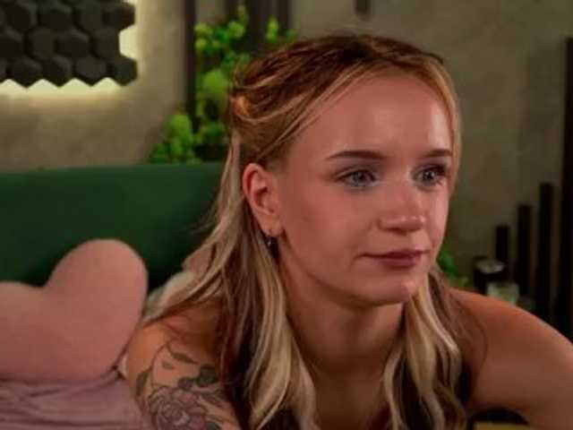 agata-cristee live cam on BongaCams