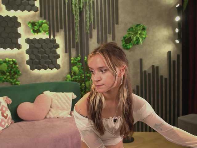 agata-cristee live cam on BongaCams